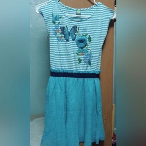 Girls dress